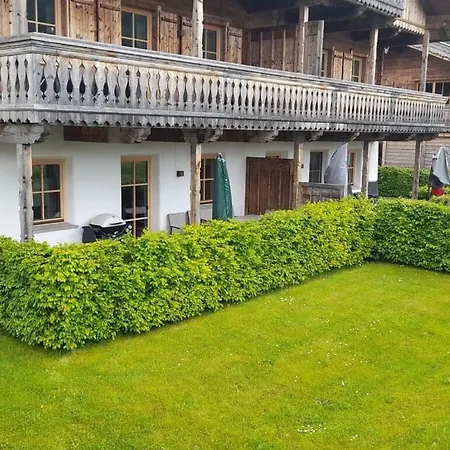 Alpin Residenzen 12 *